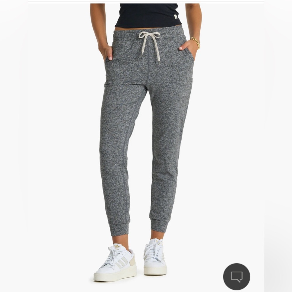 Vuori women’s dream knit performance joggers, heather gray, size xl.